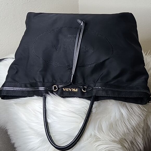 💯 Authentic Prada Tote  Handbag 🍀 - Picture 5 of 15